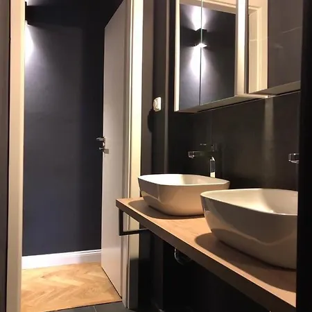 George's Apartmán *